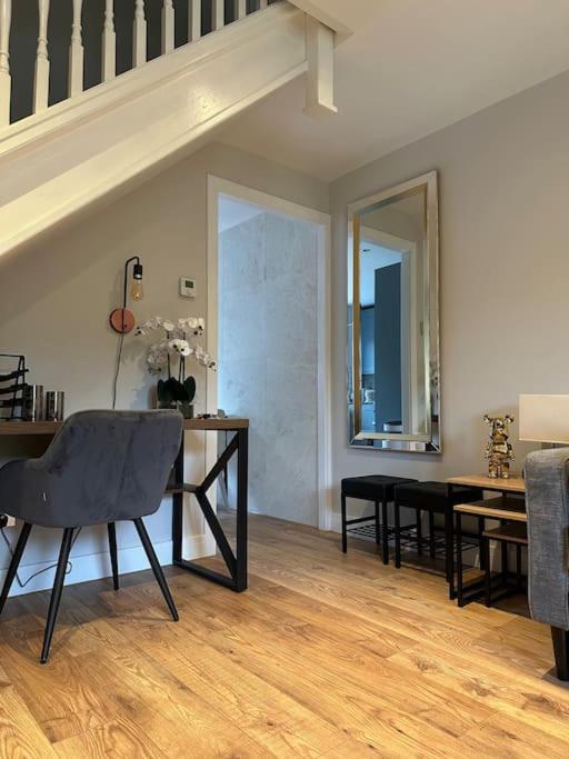 Two Bed Home In Портисхед Экстерьер фото